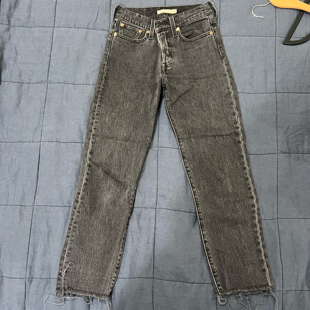 Levi wedgie straight jeans